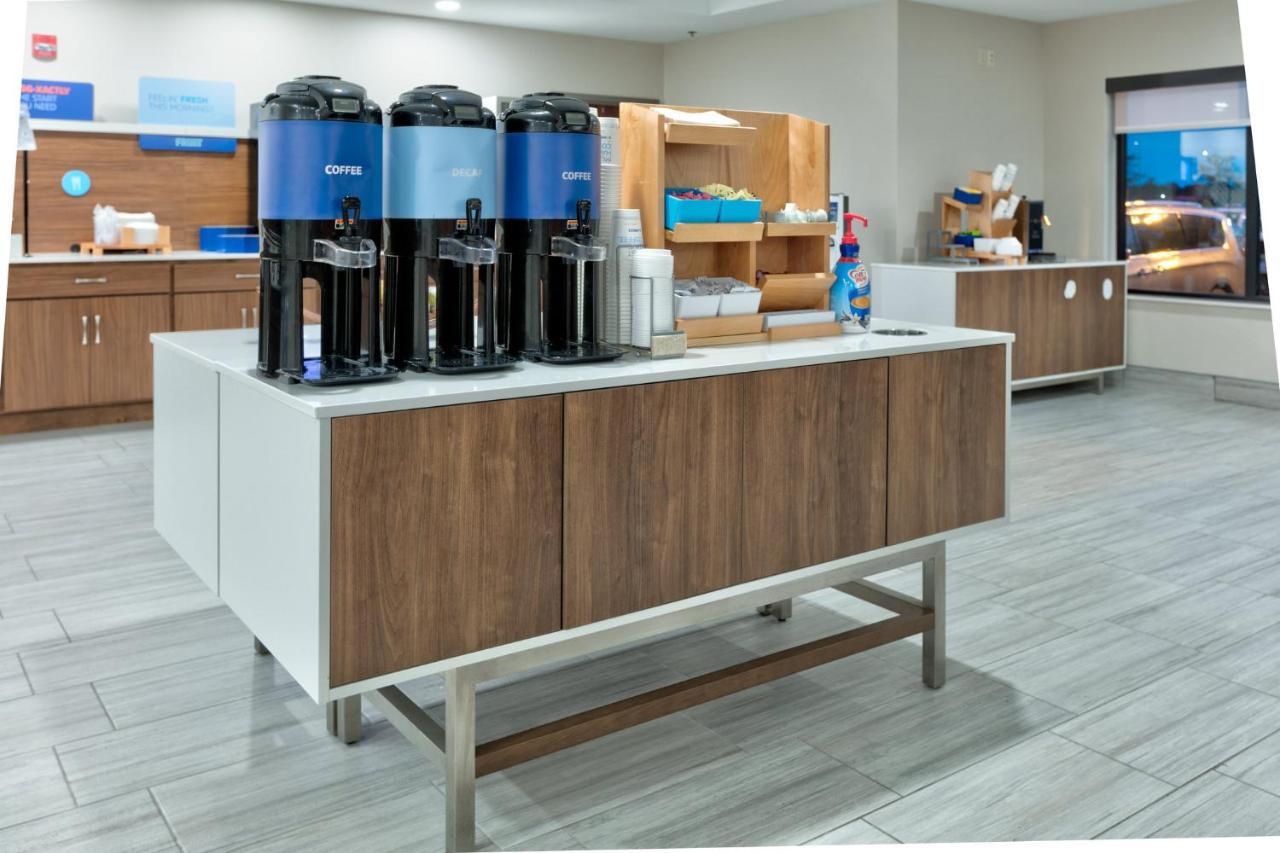 Holiday Inn Express Hotel & Suites Shakopee By Ihg Buitenkant foto