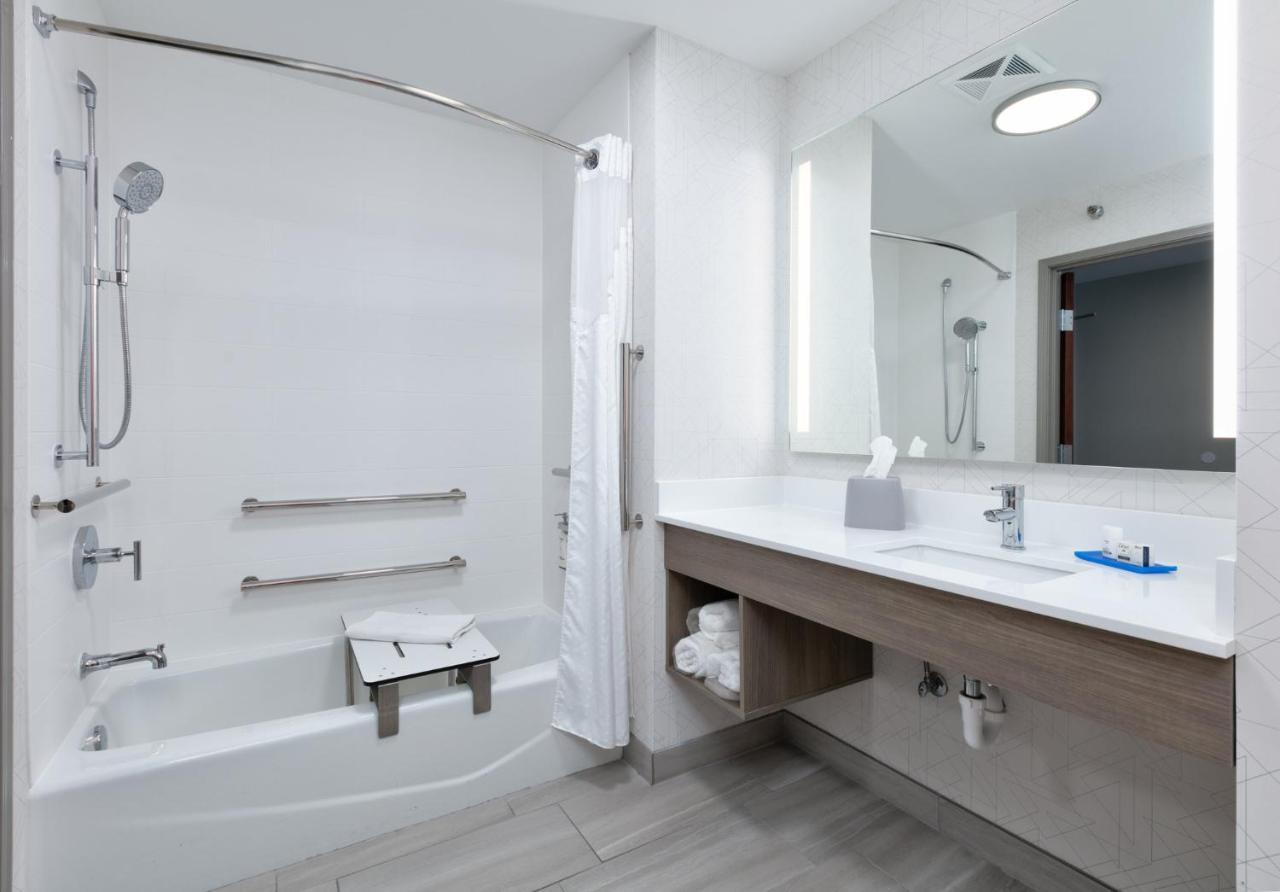 Holiday Inn Express Hotel & Suites Shakopee By Ihg Buitenkant foto
