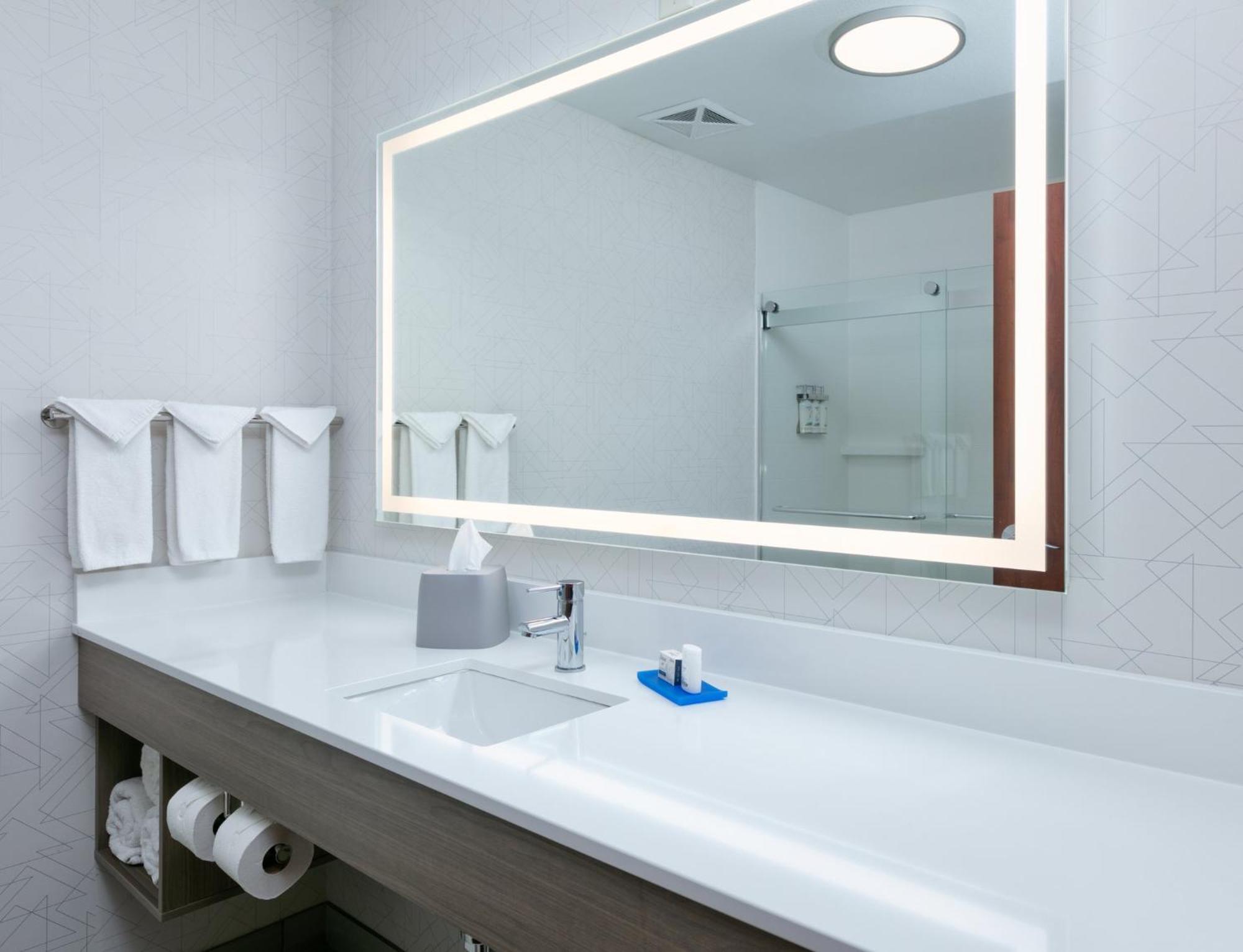 Holiday Inn Express Hotel & Suites Shakopee By Ihg Buitenkant foto