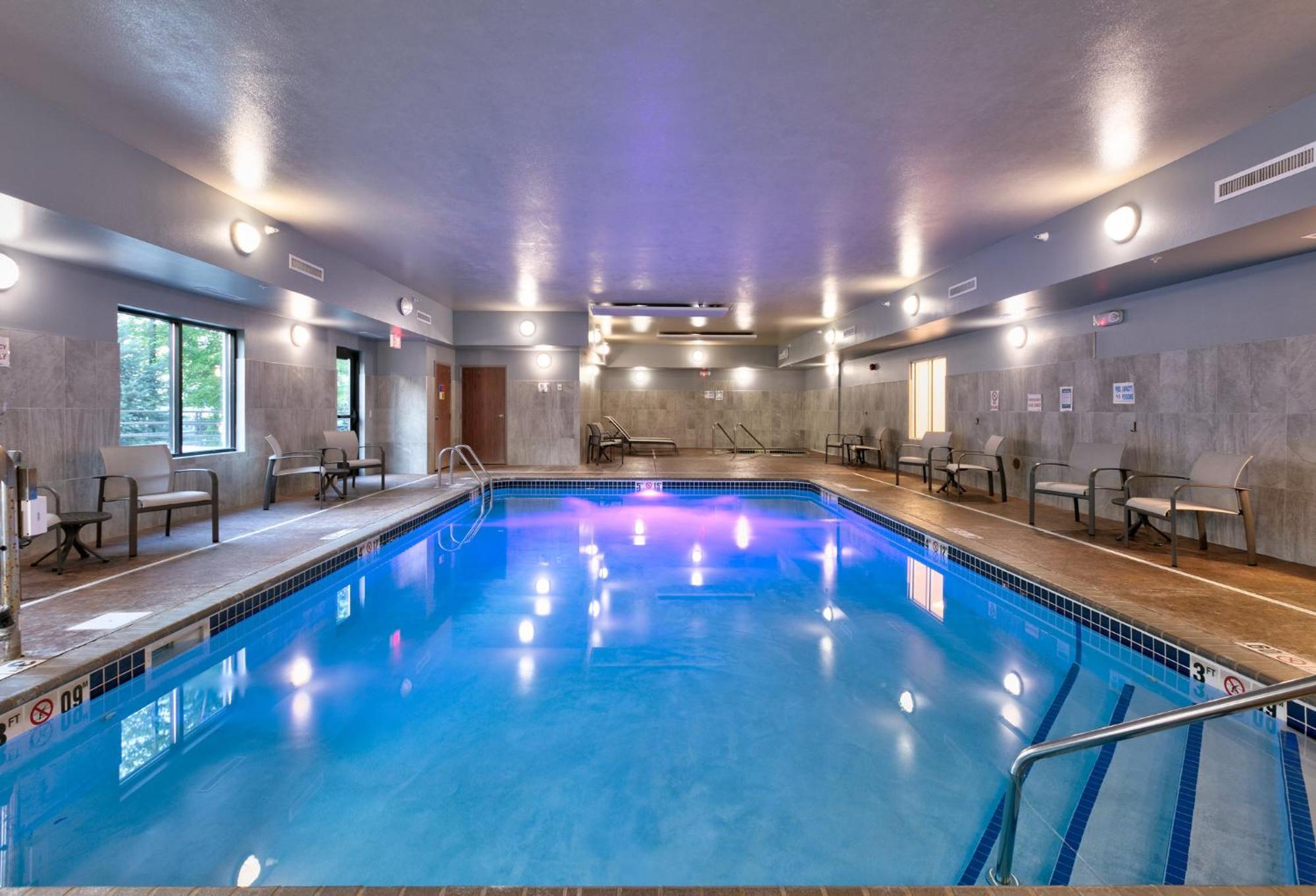 Holiday Inn Express Hotel & Suites Shakopee By Ihg Buitenkant foto