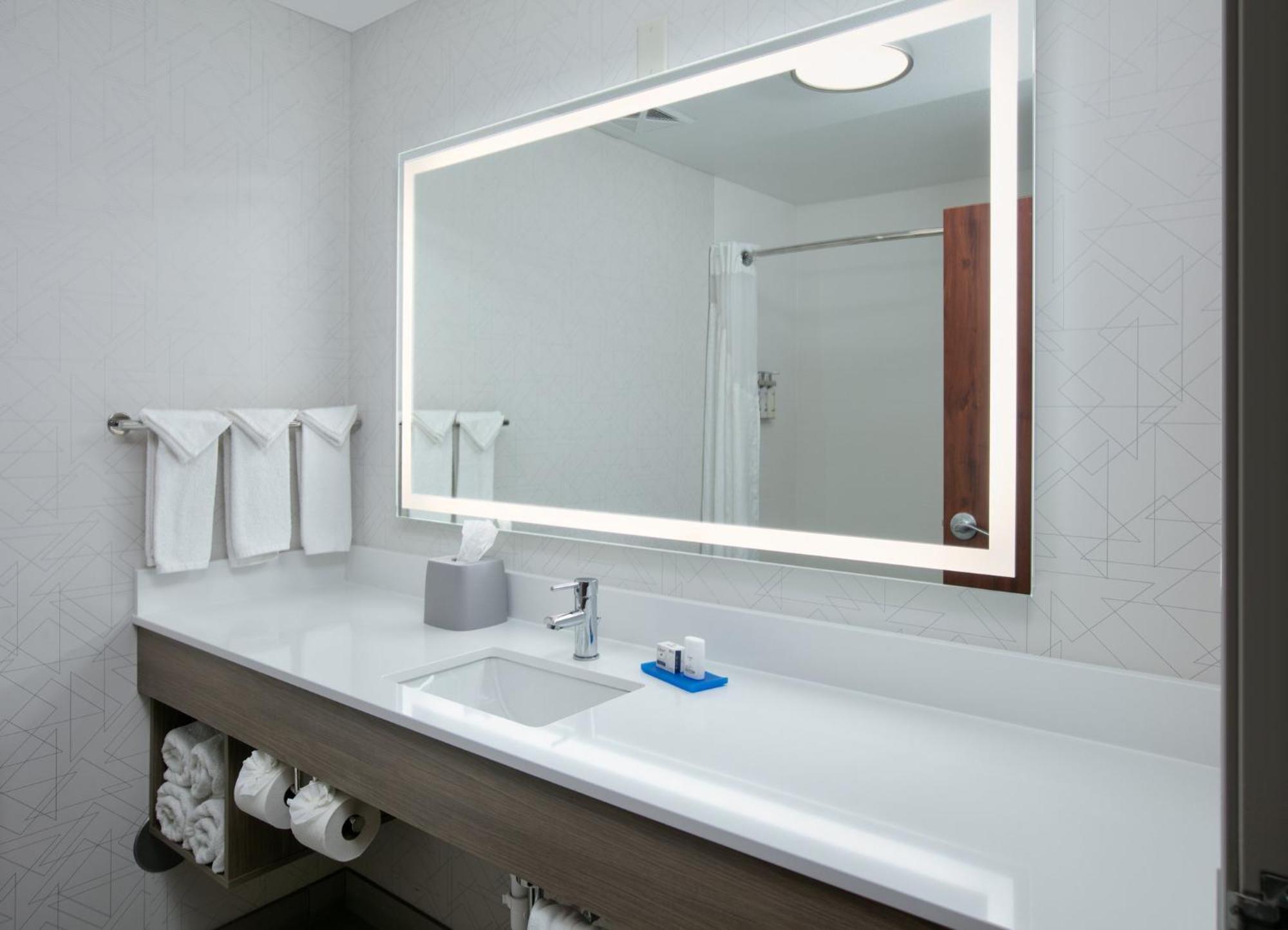 Holiday Inn Express Hotel & Suites Shakopee By Ihg Buitenkant foto